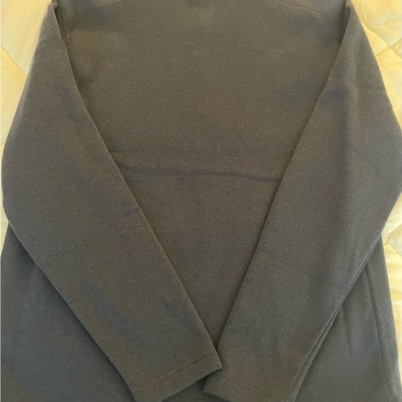 NWT Van Heusen Men’s sweater - Picture 2 of 3